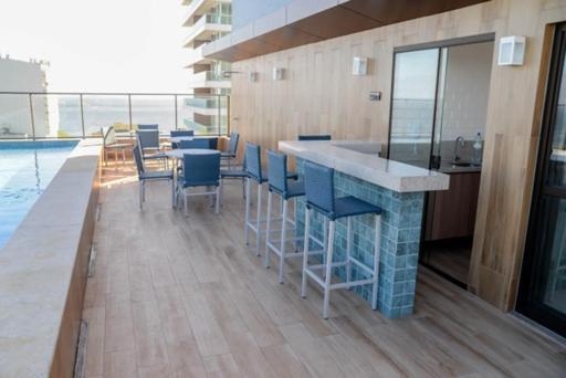 Smart Farol Da Barra - Vista Mar Com Varanda Arejada Apartment Salvador Luaran gambar